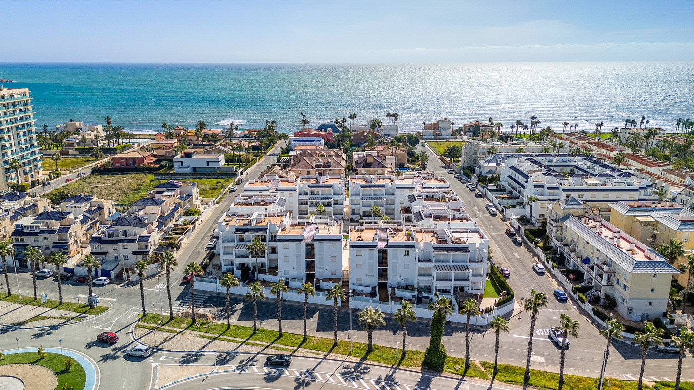 2 Bed, 2 Bath, ApartmentFor Sale, Torrevieja, Alicante