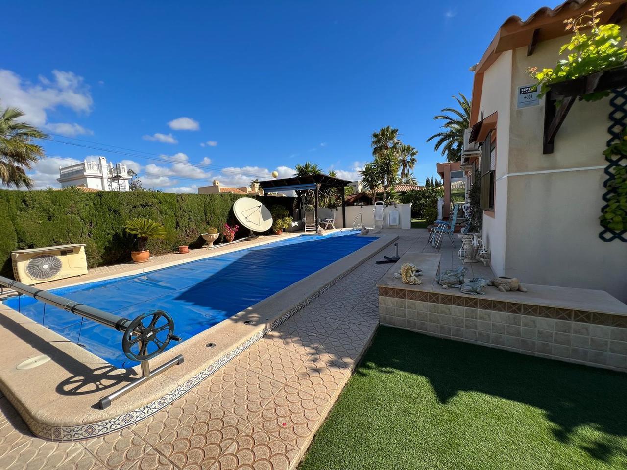 3 Bed, 2 Bath, HouseFor Sale, Cabo Roig, Alicante