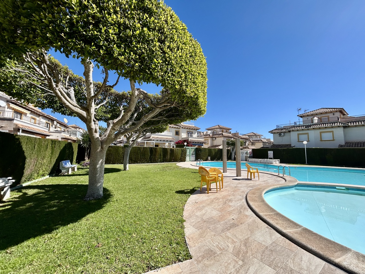 2 Bed, 1 Bath, ApartmentFor Sale, Playa Flamenca, Alicante