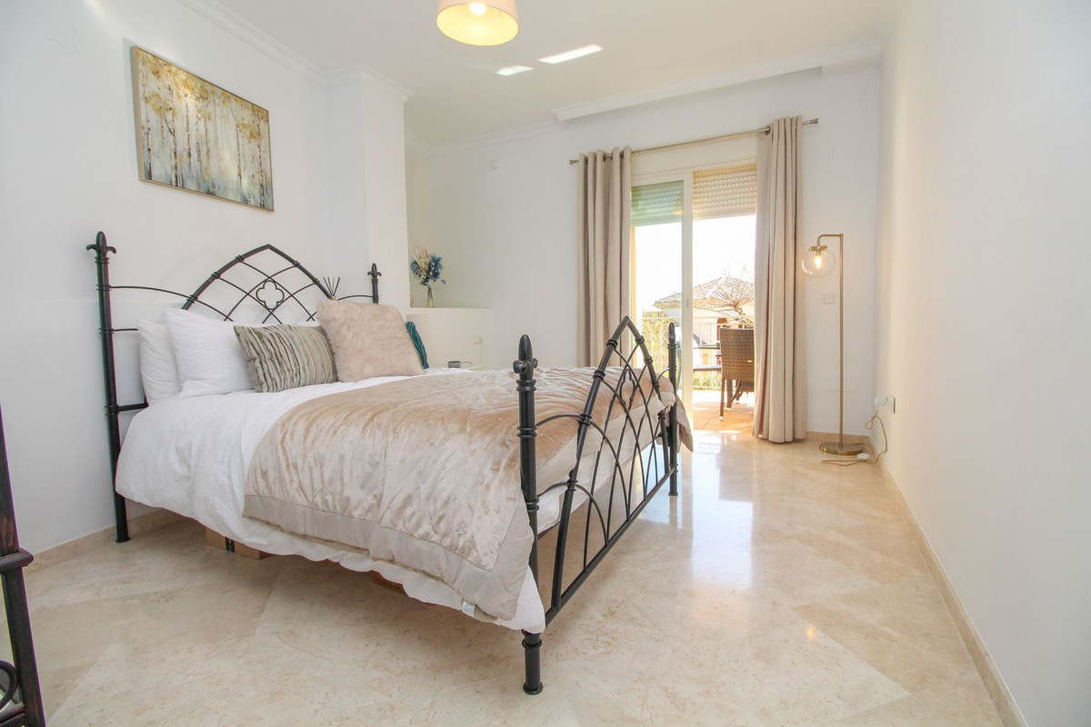 2 Bed, 2 Bath, ApartmentFor Sale, La Mairena, Malaga