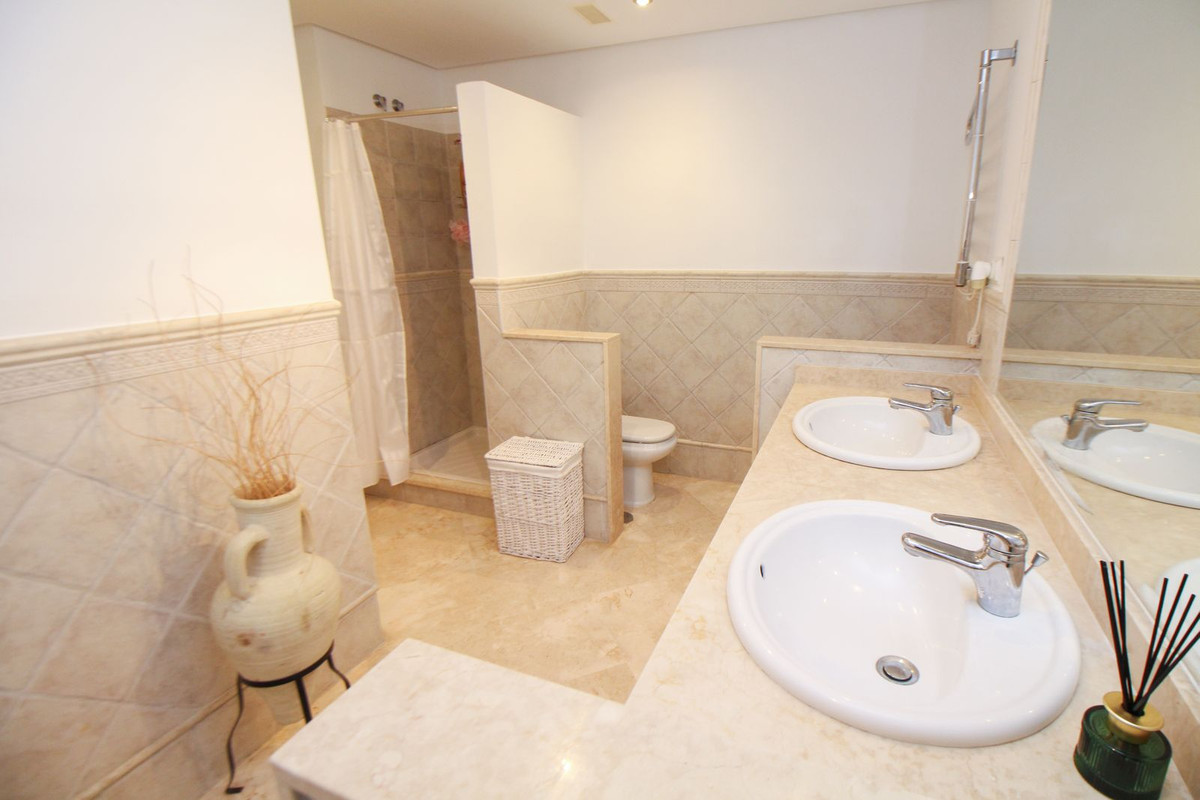 2 Bed, 2 Bath, ApartmentFor Sale, La Mairena, Malaga