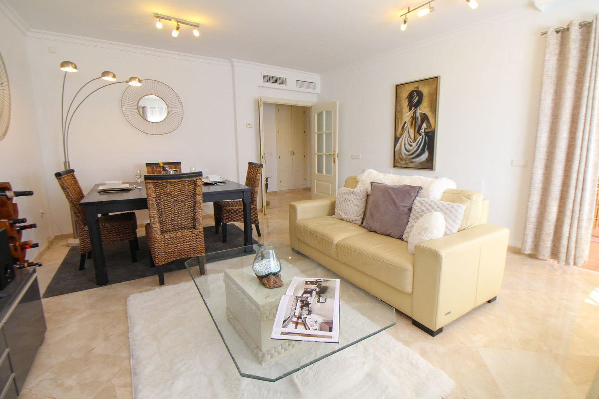 2 Bed, 2 Bath, ApartmentFor Sale, La Mairena, Malaga