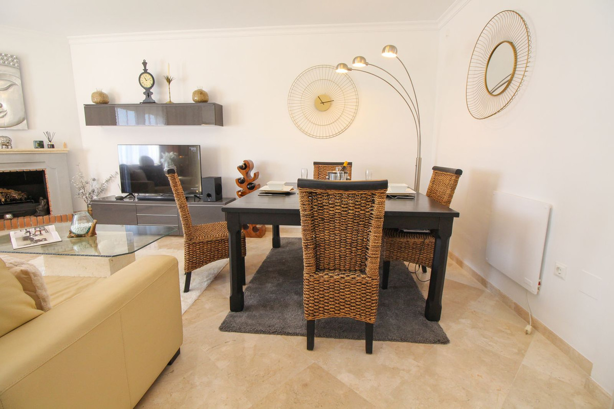 2 Bed, 2 Bath, ApartmentFor Sale, La Mairena, Malaga
