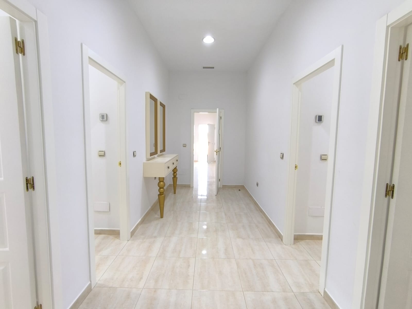 4 Bed, 5 Bath, HouseFor Sale, Pinoso, Alicante