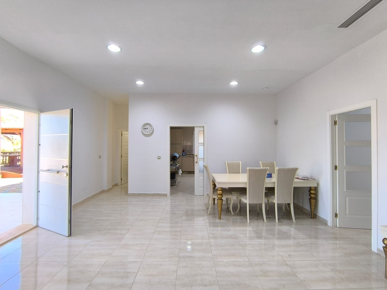 4 Bed, 5 Bath, HouseFor Sale, Pinoso, Alicante