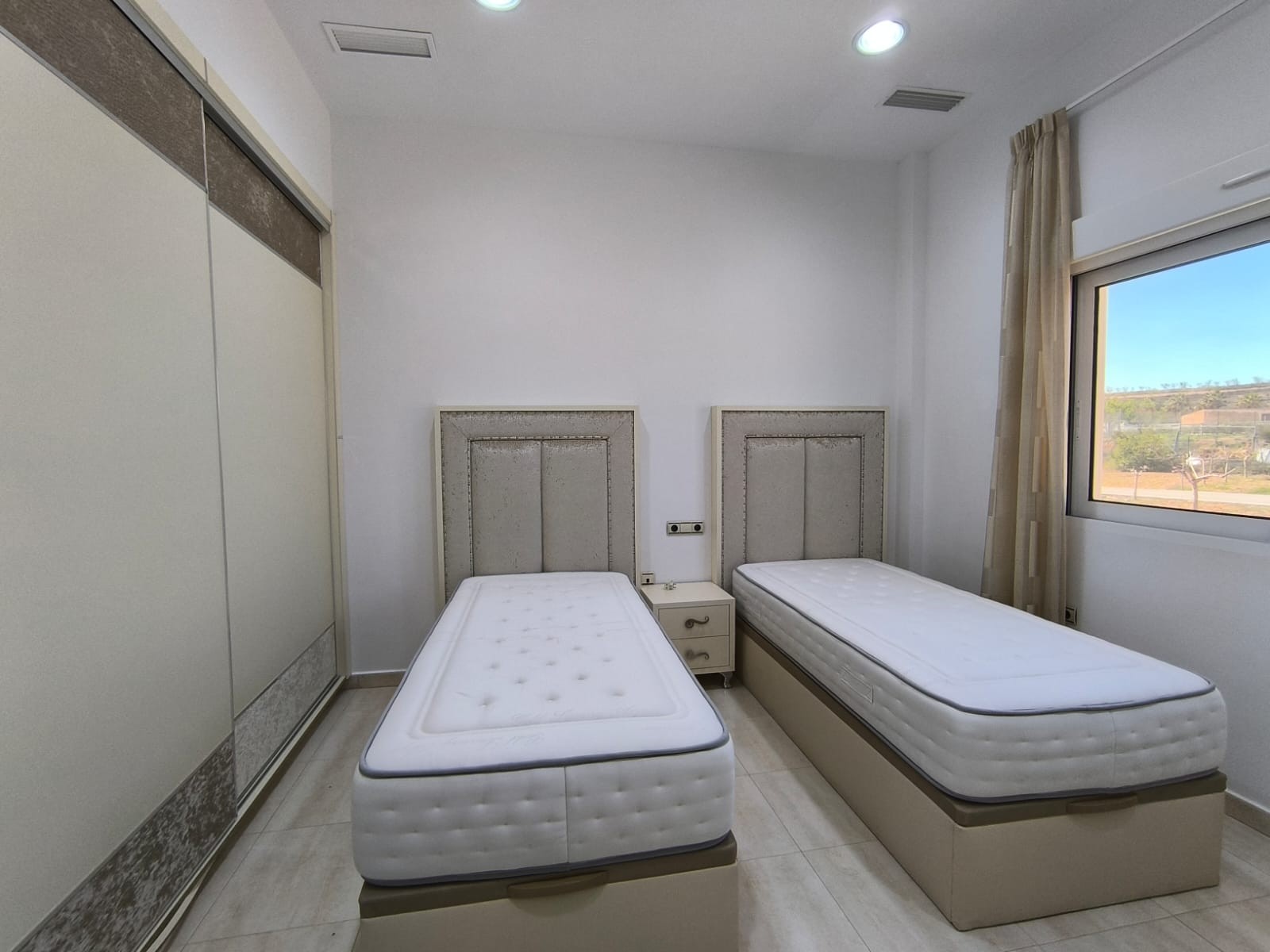 4 Bed, 5 Bath, HouseFor Sale, Pinoso, Alicante