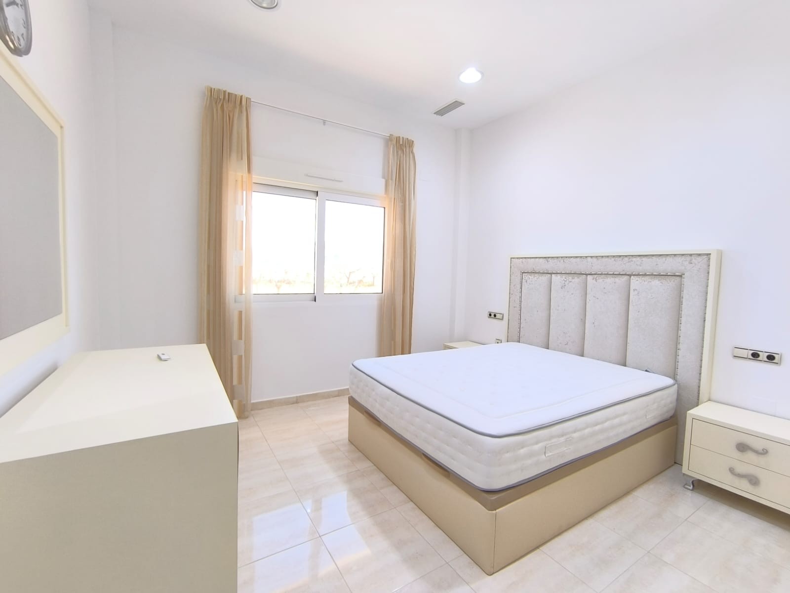 4 Bed, 5 Bath, HouseFor Sale, Pinoso, Alicante