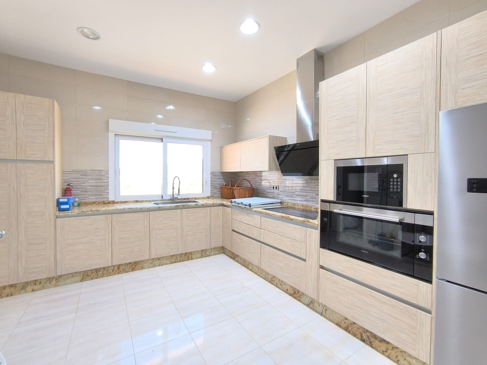 4 Bed, 5 Bath, HouseFor Sale, Pinoso, Alicante