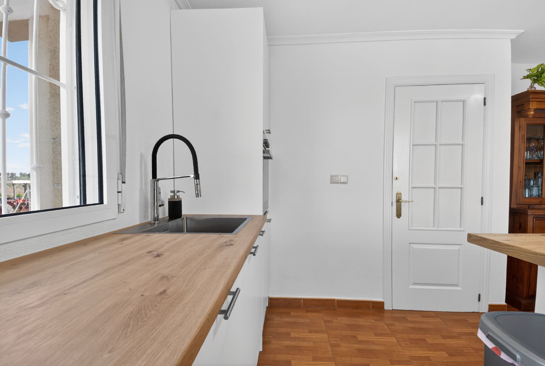 5 Bed, 3 Bath, HouseFor Sale, Crevillent, Alicante