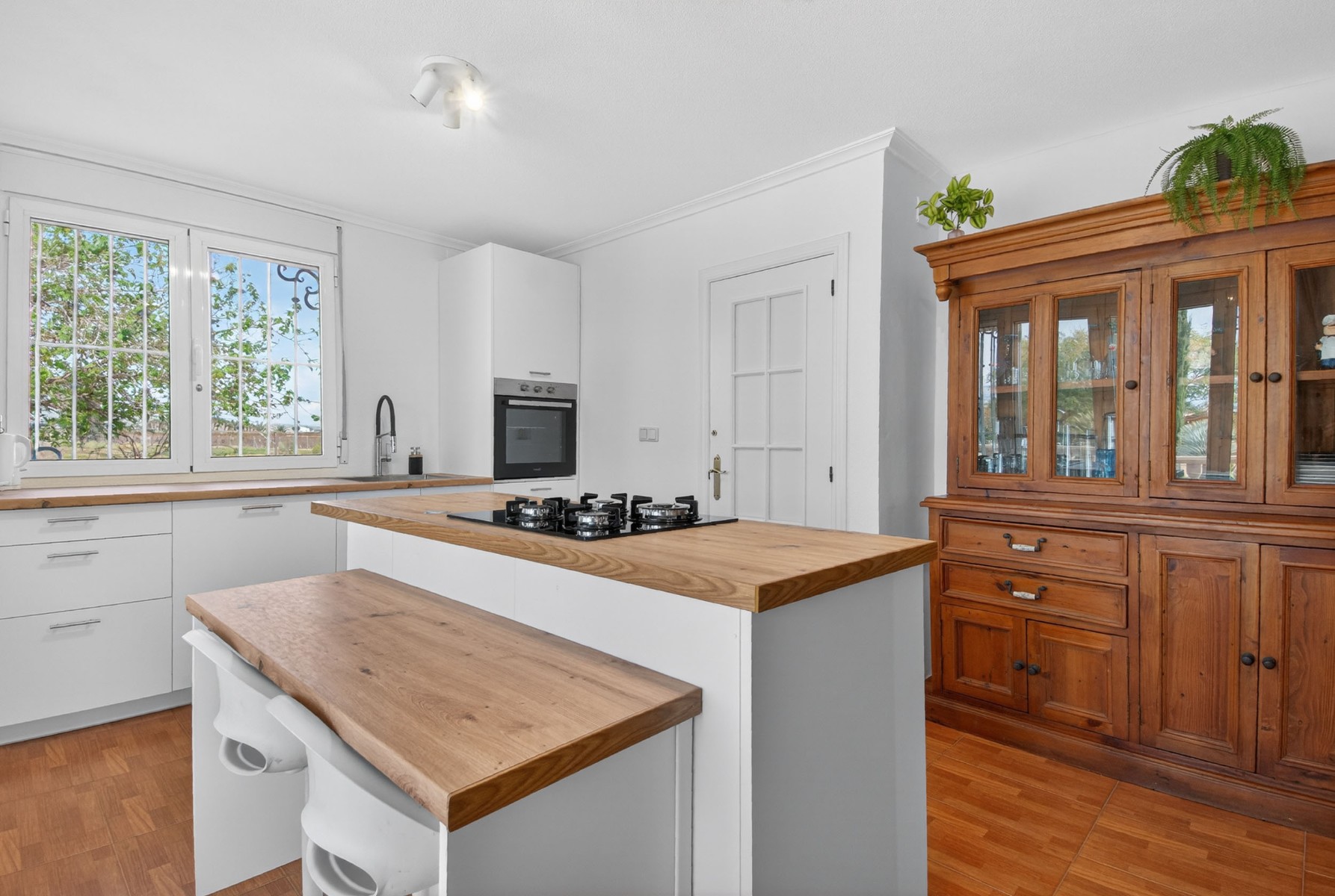 5 Bed, 3 Bath, HouseFor Sale, Crevillent, Alicante