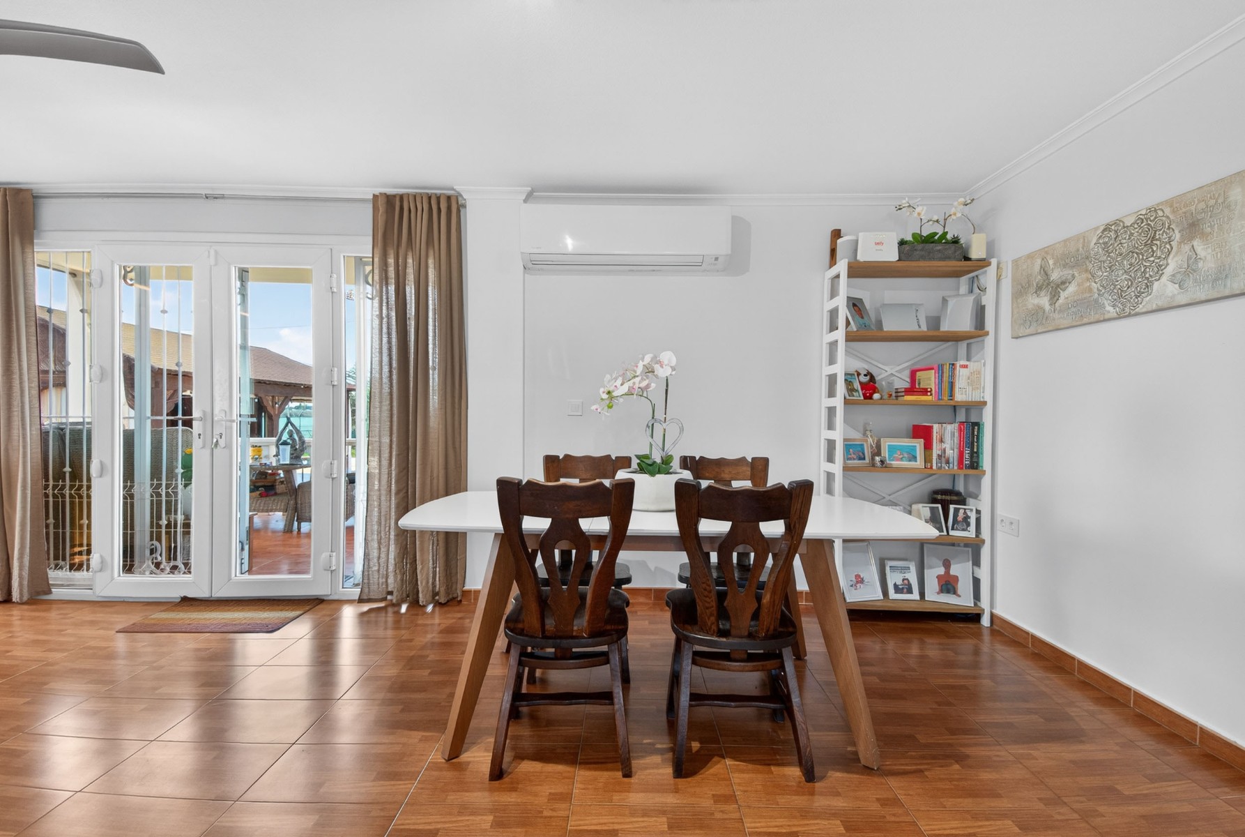 5 Bed, 3 Bath, HouseFor Sale, Crevillent, Alicante