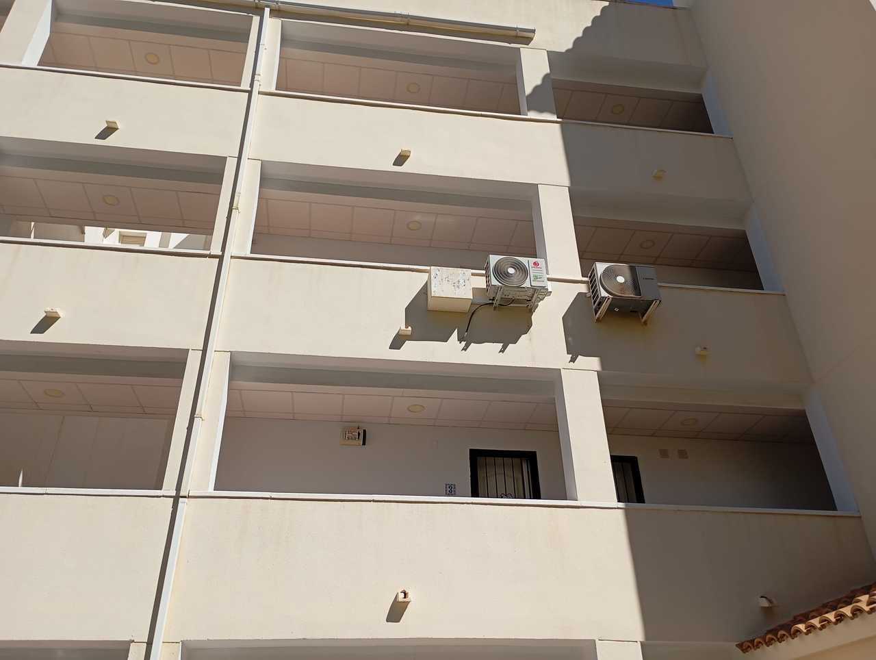 2 Bed, 1 Bath, ApartmentFor Sale, Villamartin, Alicante
