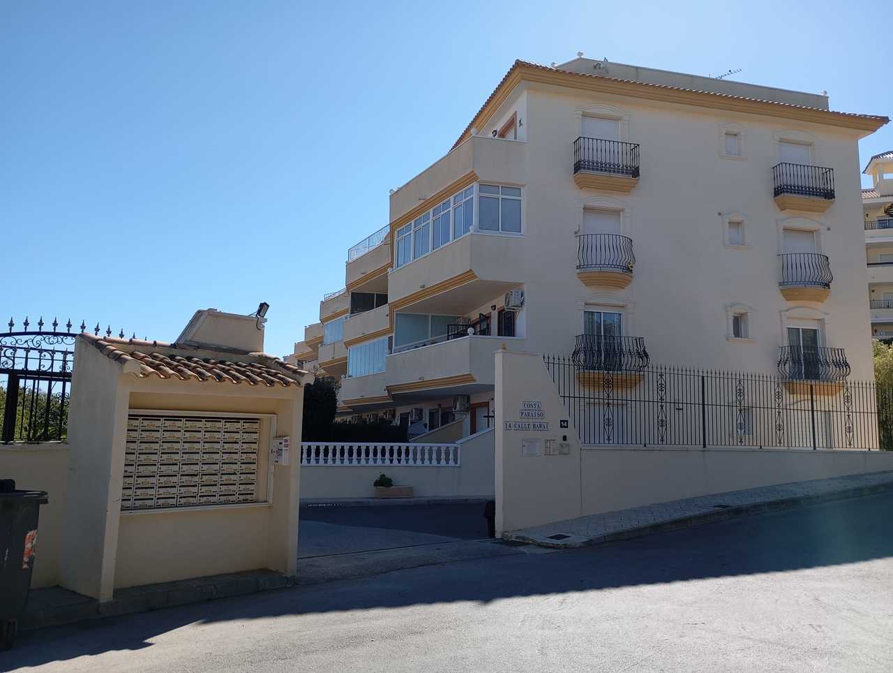 2 Bed, 1 Bath, ApartmentFor Sale, Villamartin, Alicante