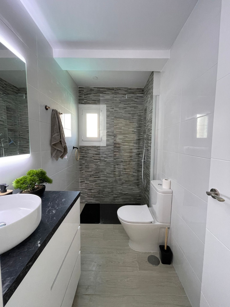 2 Bed, 1 Bath, ApartmentFor Sale, Cabo Roig, Alicante