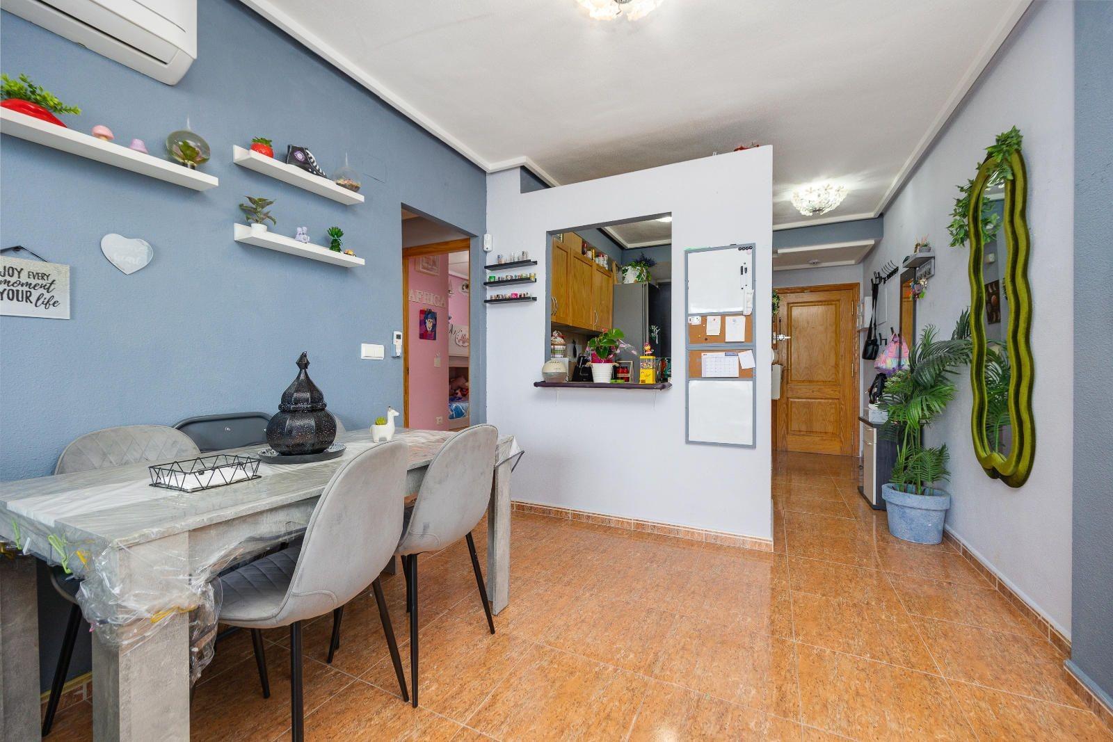 2 Bed, 1 Bath, ApartmentFor Sale, Torrevieja, Alicante