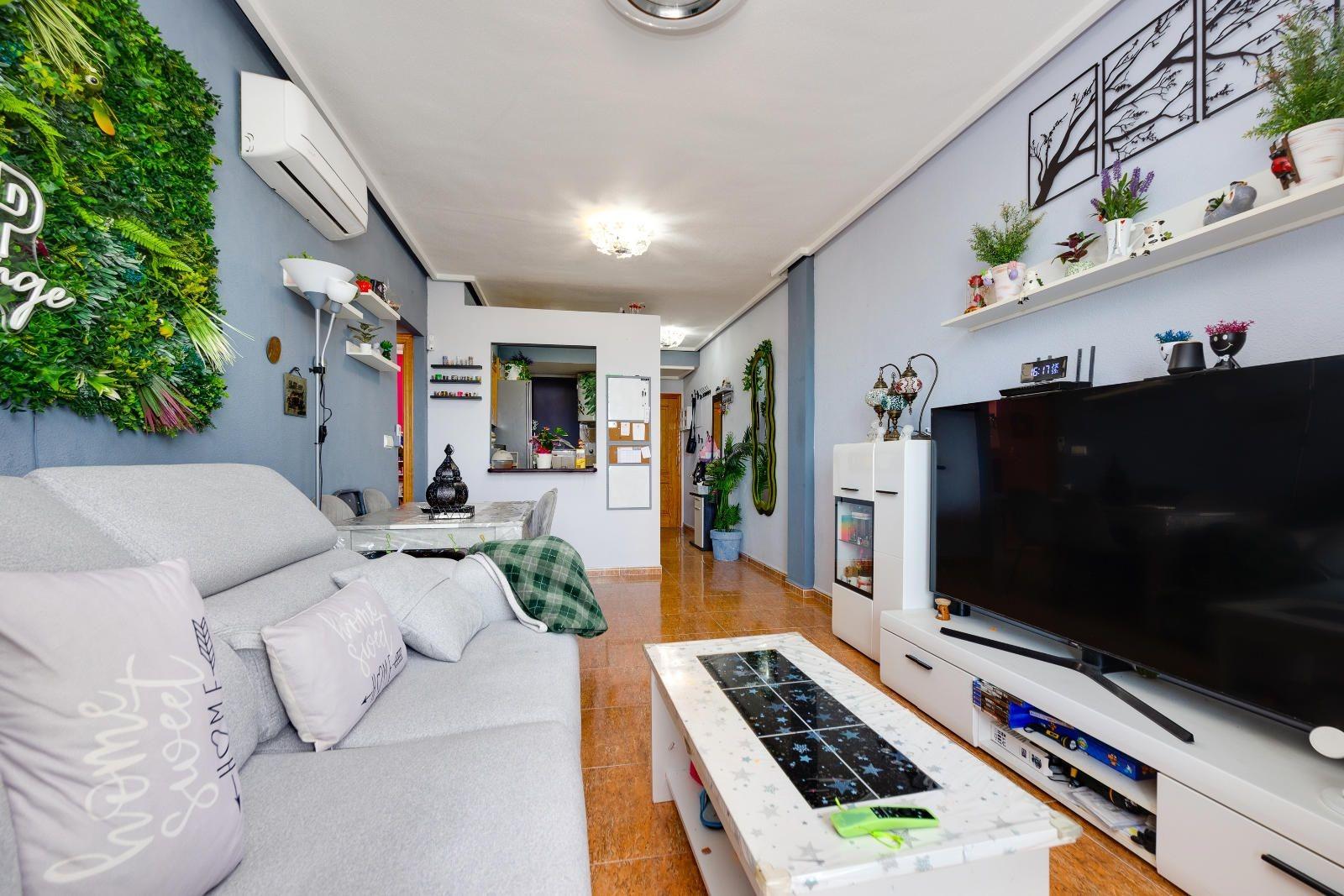 2 Bed, 1 Bath, ApartmentFor Sale, Torrevieja, Alicante