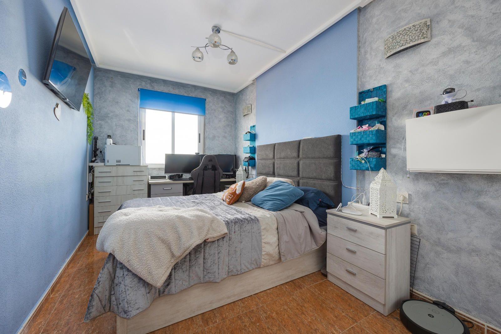 2 Bed, 1 Bath, ApartmentFor Sale, Torrevieja, Alicante