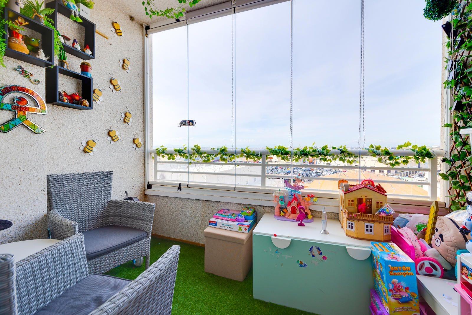 2 Bed, 1 Bath, ApartmentFor Sale, Torrevieja, Alicante