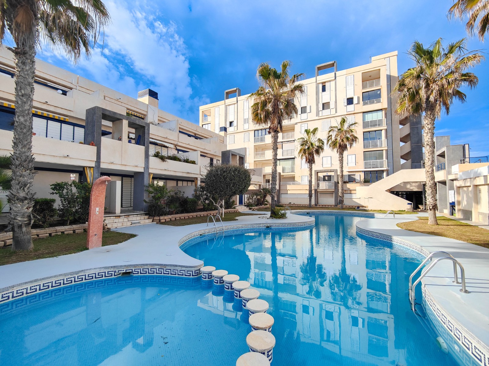 2 Bed, 1 Bath, ApartmentFor Sale, Torrevieja, Alicante