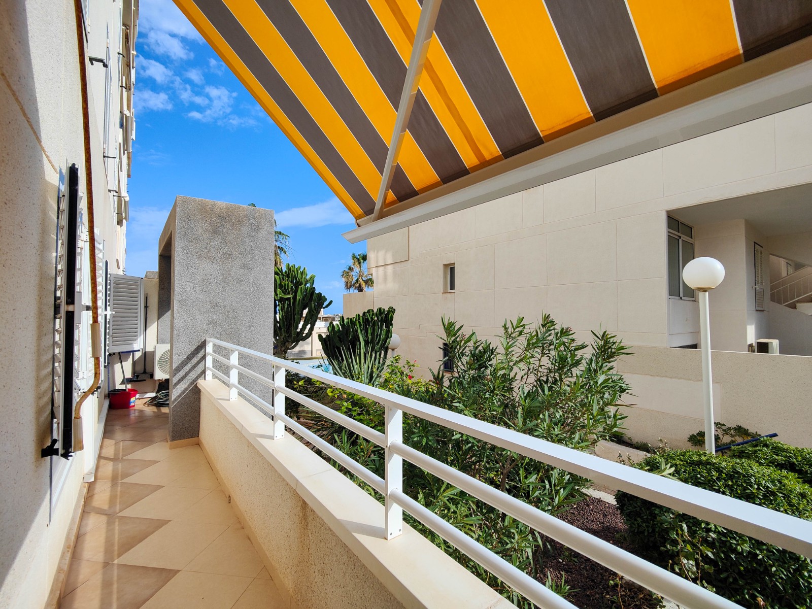 2 Bed, 1 Bath, ApartmentFor Sale, Torrevieja, Alicante