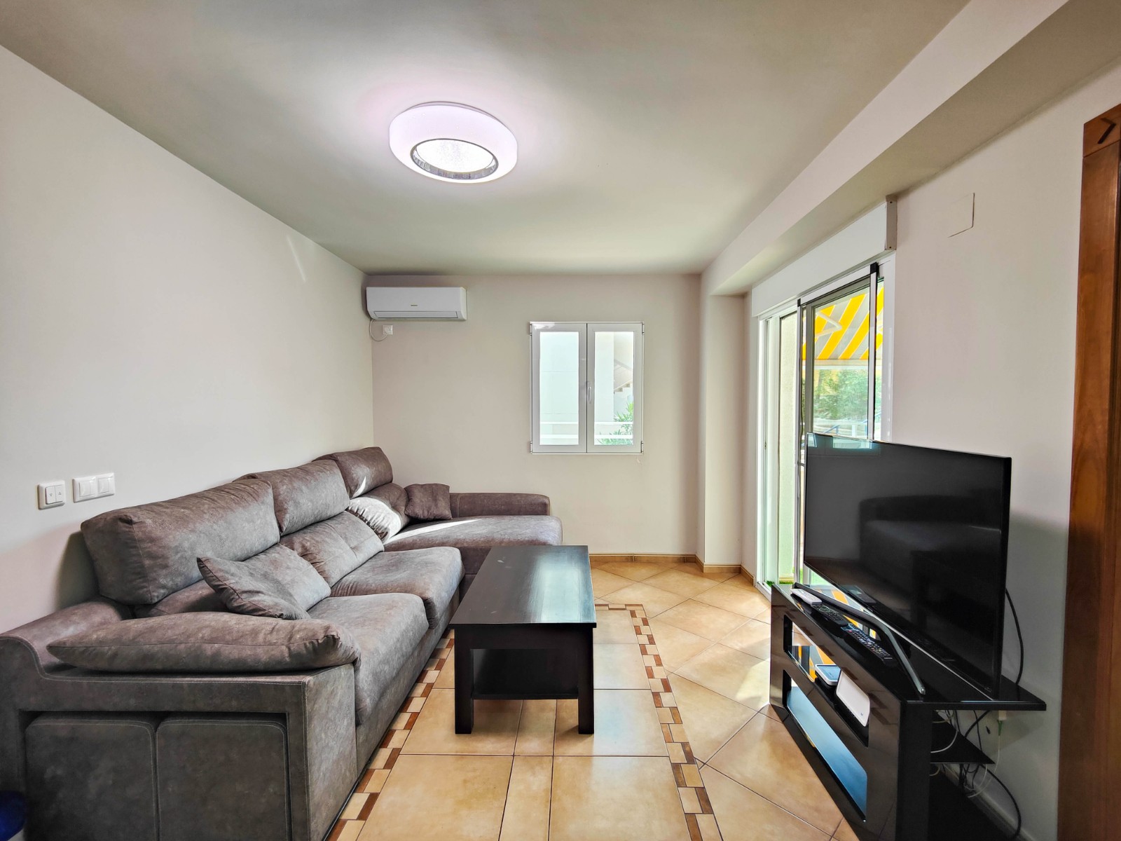 2 Bed, 1 Bath, ApartmentFor Sale, Torrevieja, Alicante