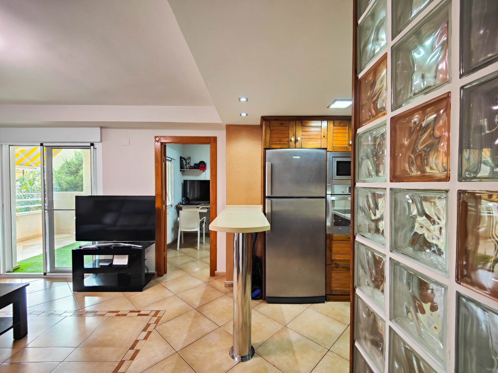 2 Bed, 1 Bath, ApartmentFor Sale, Torrevieja, Alicante