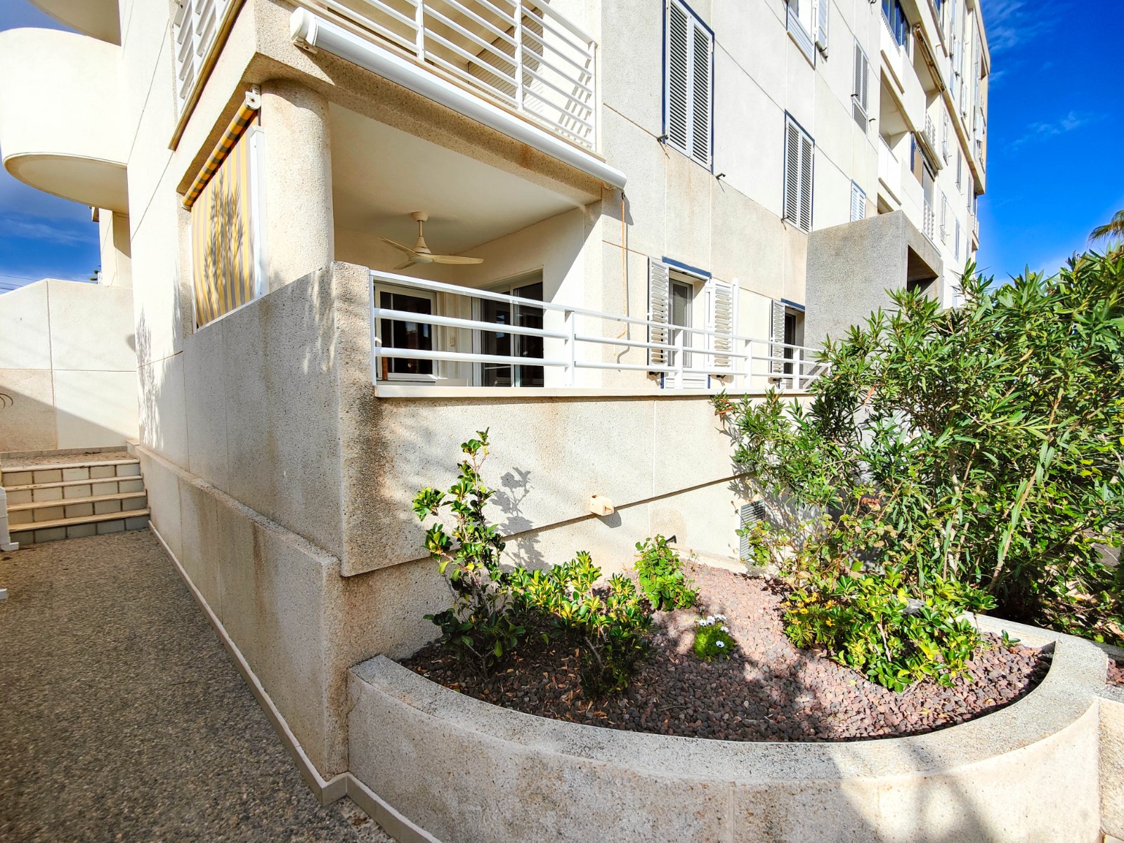 2 Bed, 1 Bath, ApartmentFor Sale, Torrevieja, Alicante