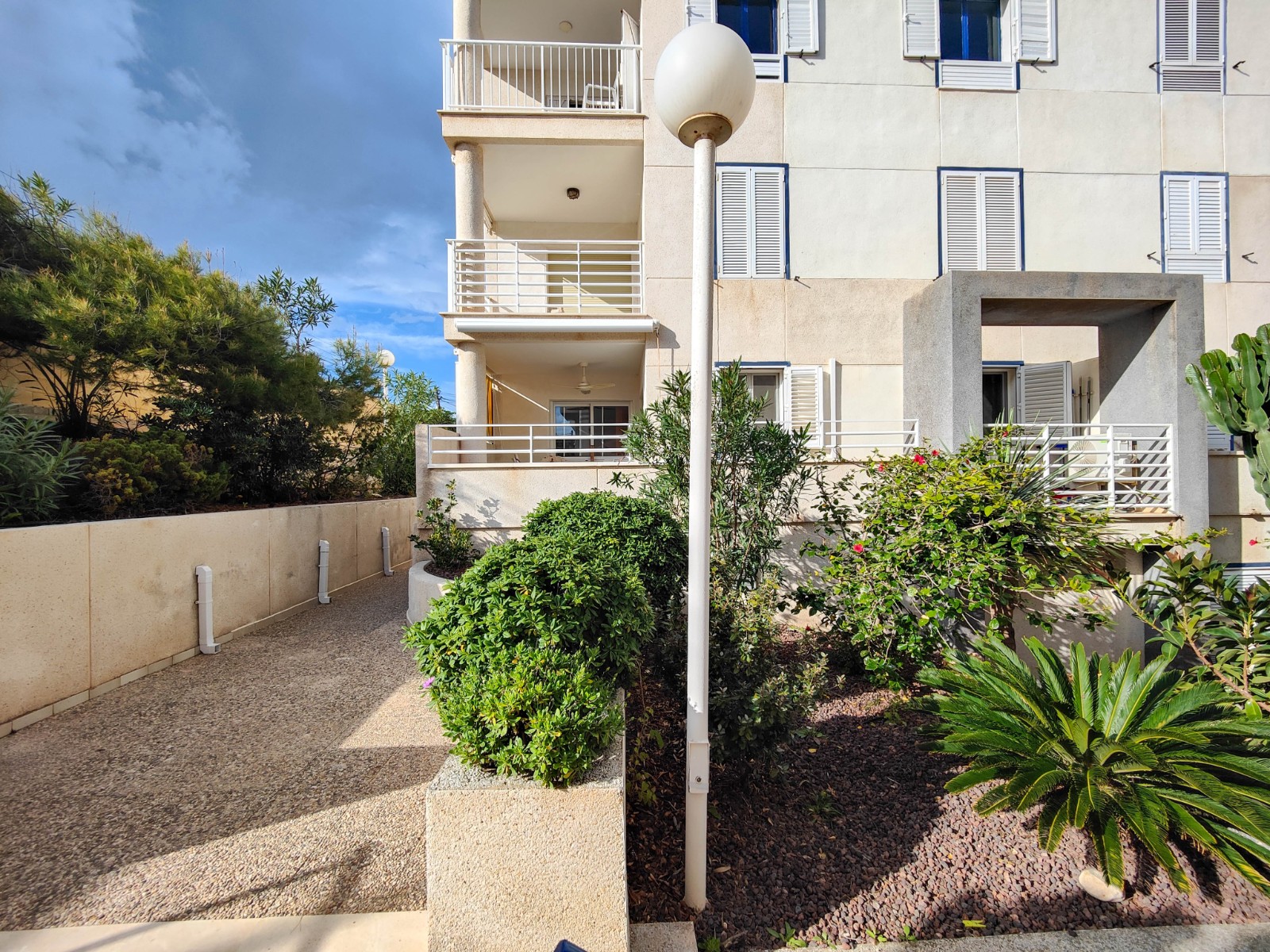 2 Bed, 1 Bath, ApartmentFor Sale, Torrevieja, Alicante