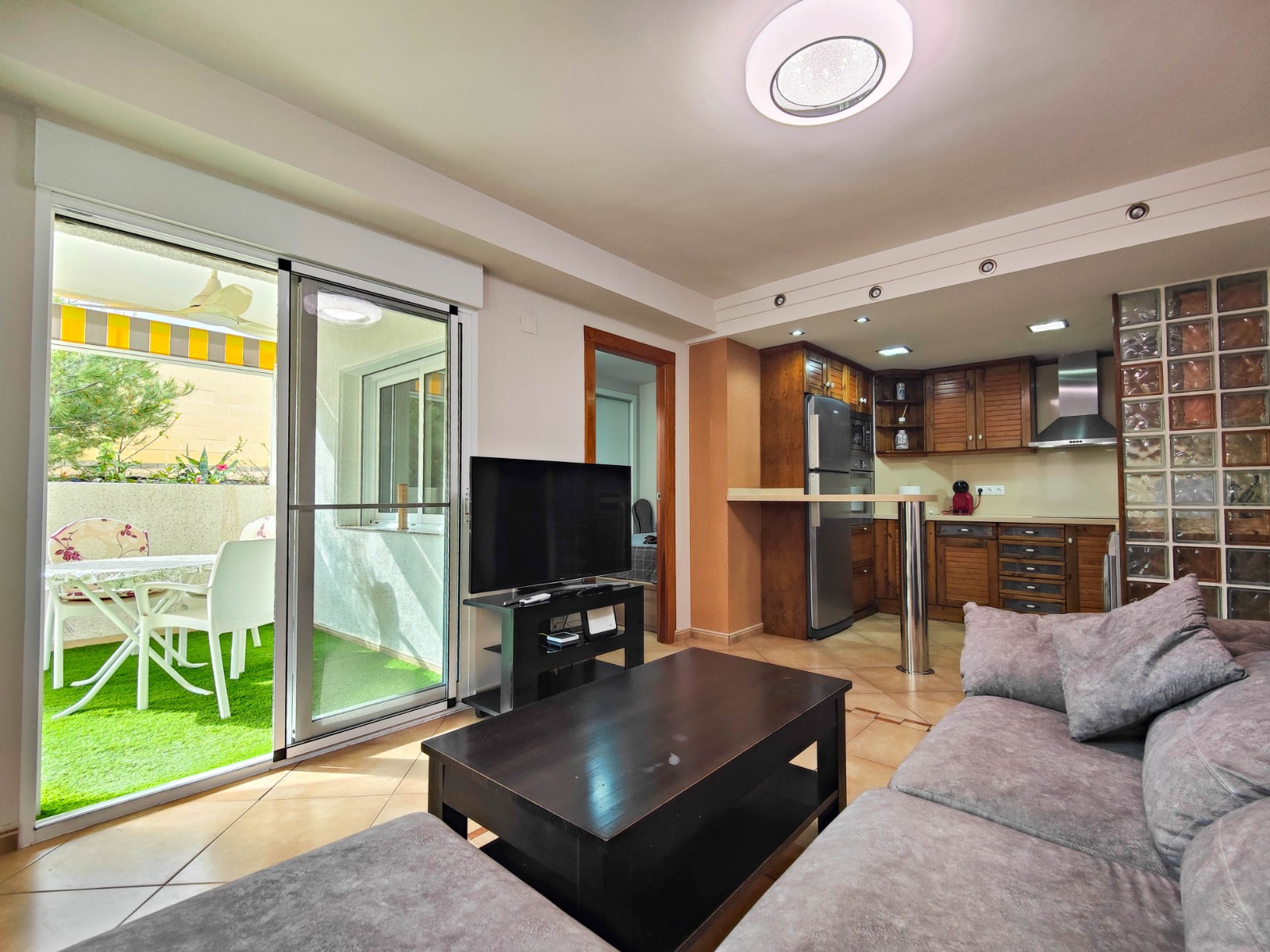 2 Bed, 1 Bath, ApartmentFor Sale, Torrevieja, Alicante