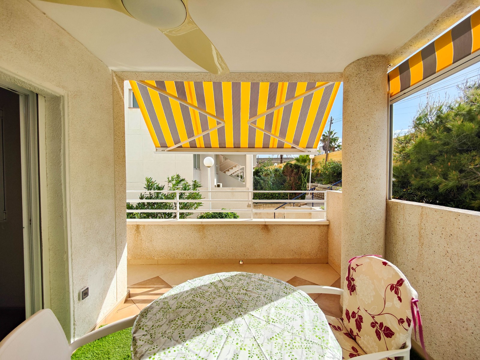 2 Bed, 1 Bath, ApartmentFor Sale, Torrevieja, Alicante