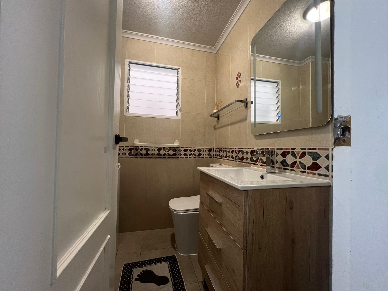 2 Bed, 1 Bath, ApartmentFor Sale, Torrevieja, Alicante