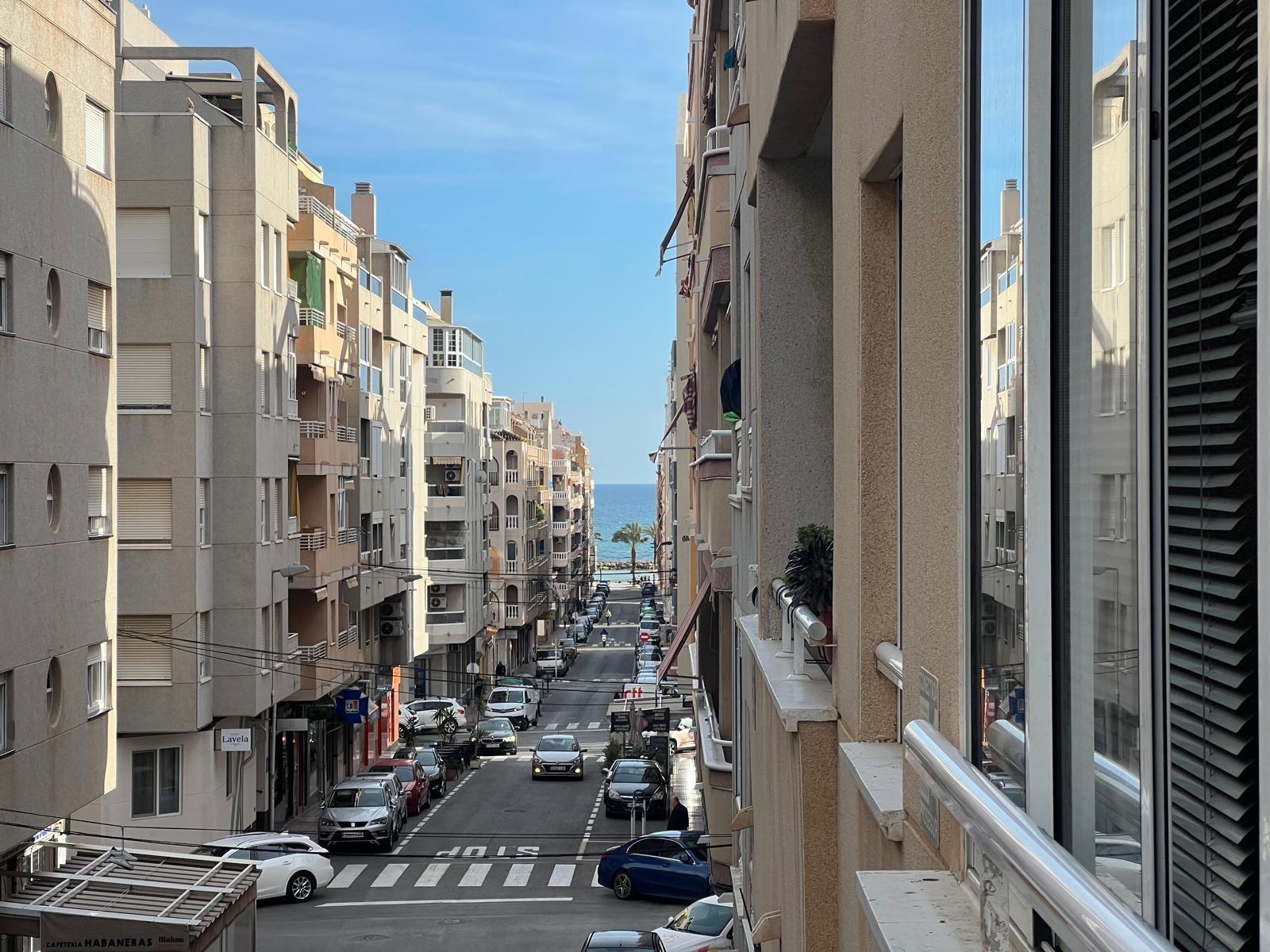 2 Bed, 1 Bath, ApartmentFor Sale, Torrevieja, Alicante