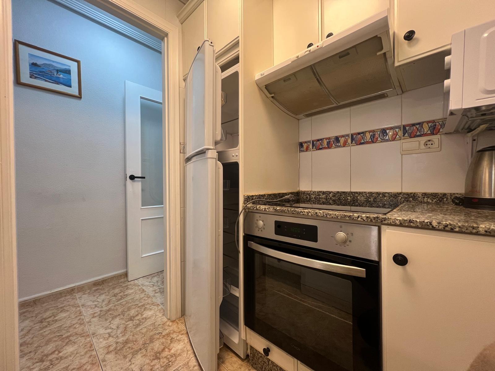 2 Bed, 1 Bath, ApartmentFor Sale, Torrevieja, Alicante