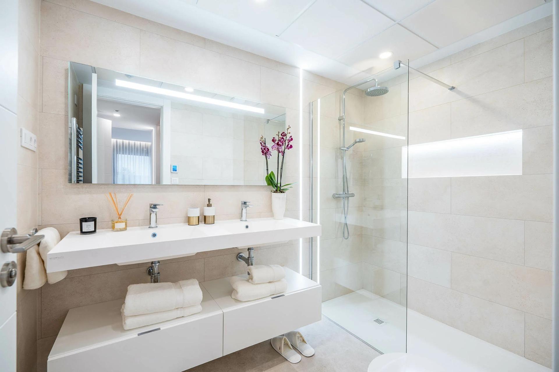 2 Bed, 2 Bath, ApartmentFor Sale, Fuengirola, Malaga