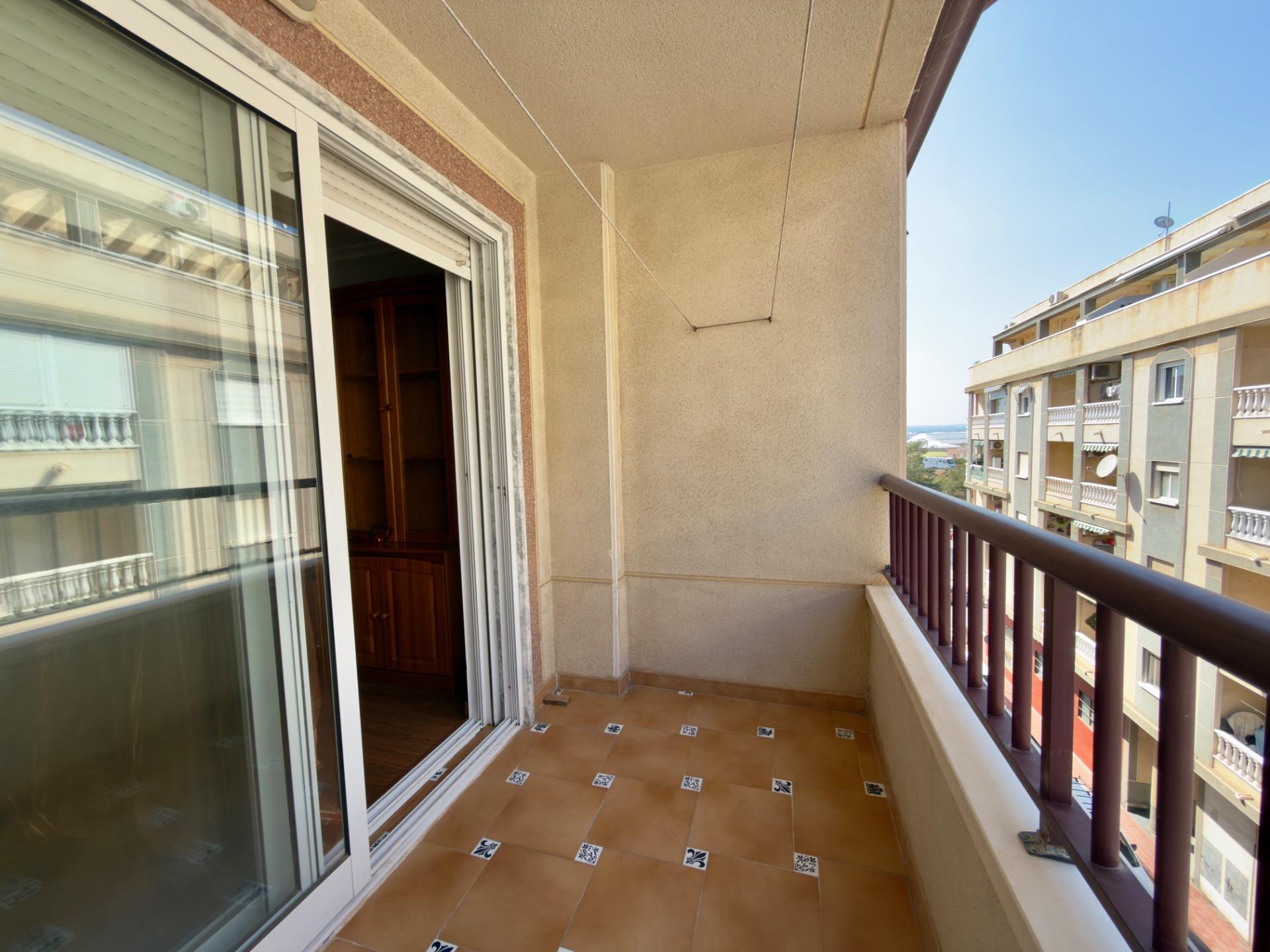 2 Bed, 1 Bath, ApartmentFor Sale, Torrevieja, Alicante
