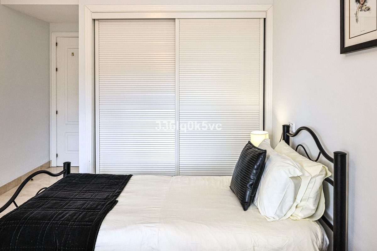 5 Bed, 4 Bath, ApartmentFor Sale, Benahavis, Malaga