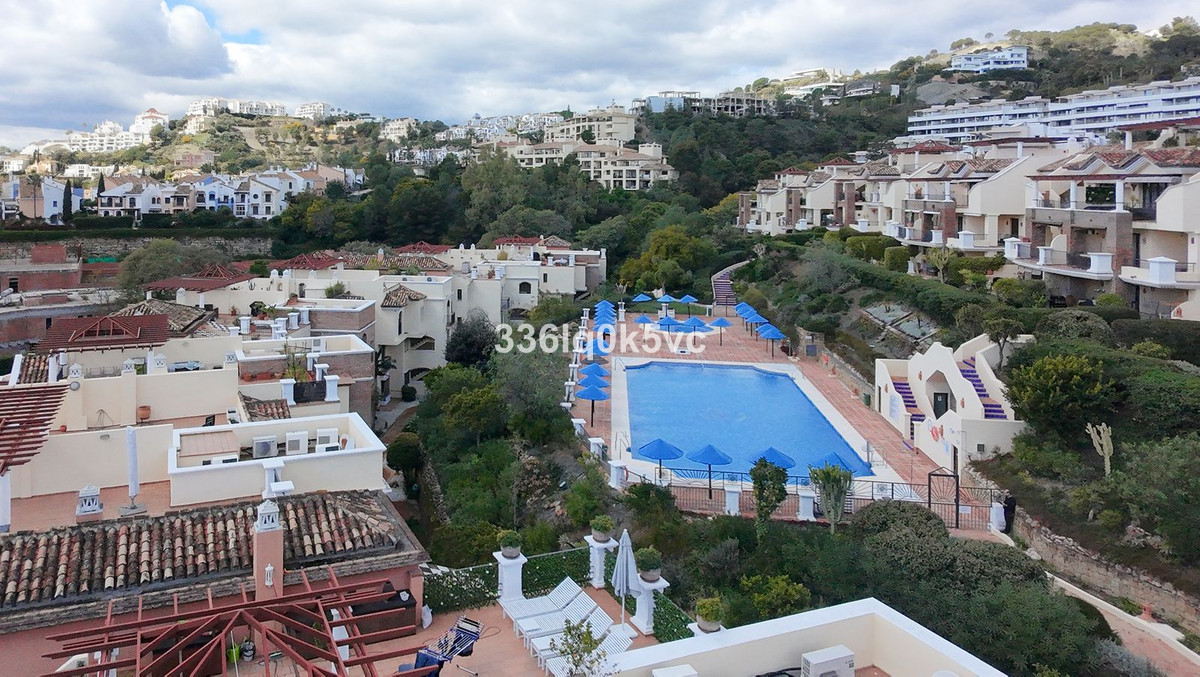 5 Bed, 4 Bath, ApartmentFor Sale, Benahavis, Malaga