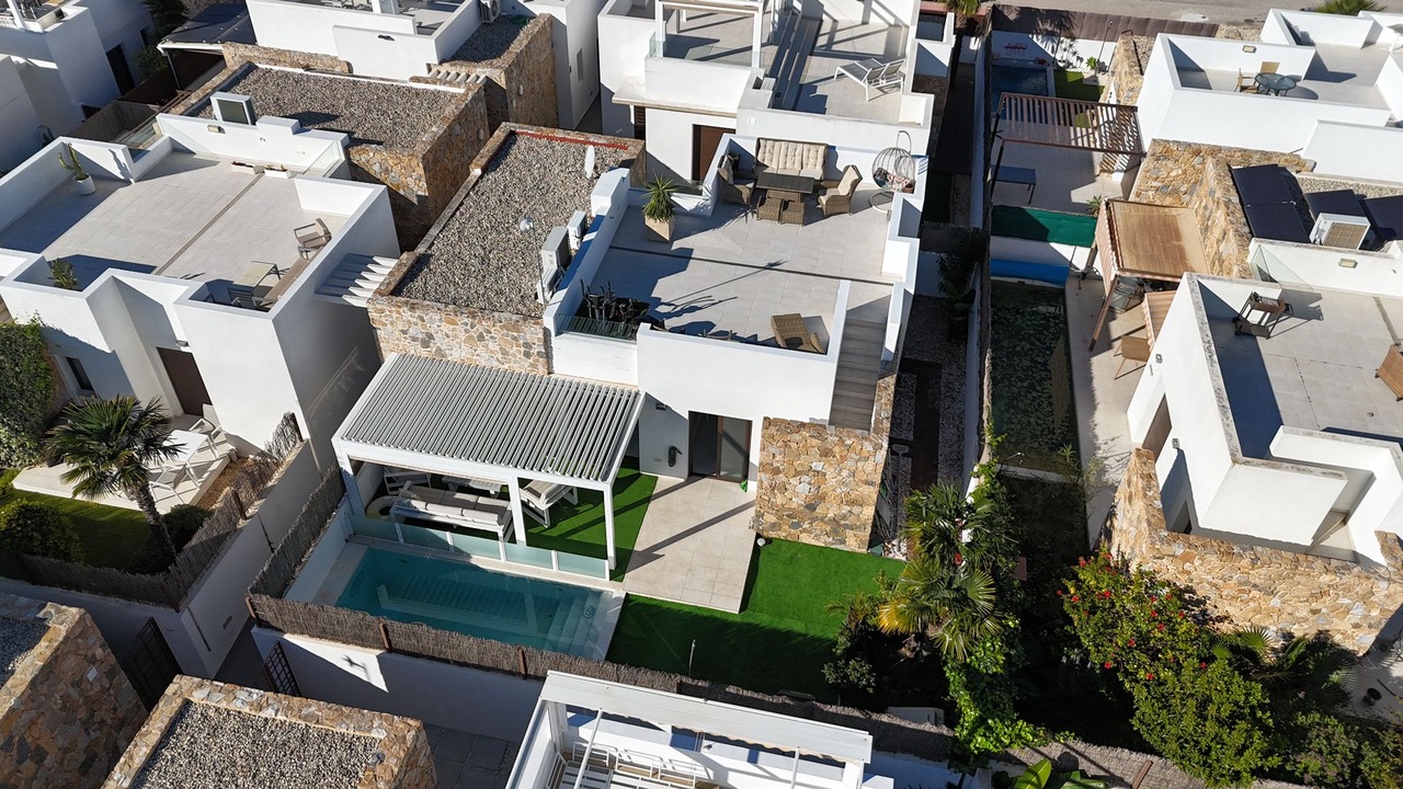 3 Bed, 2 Bath, HouseFor Sale, Villamartin, Alicante