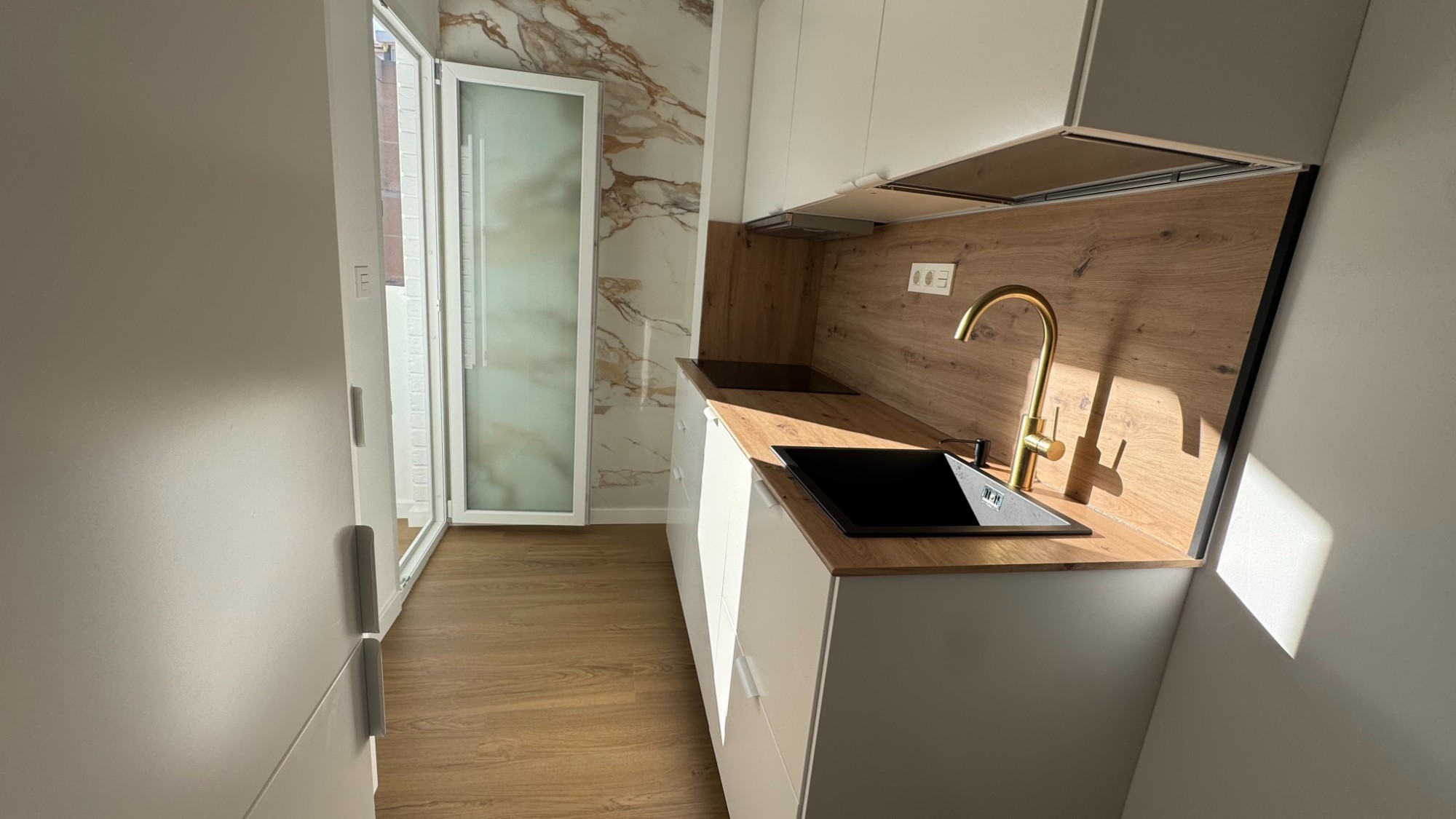 2 Bed, 1 Bath, ApartmentFor Sale, Torrevieja, Alicante