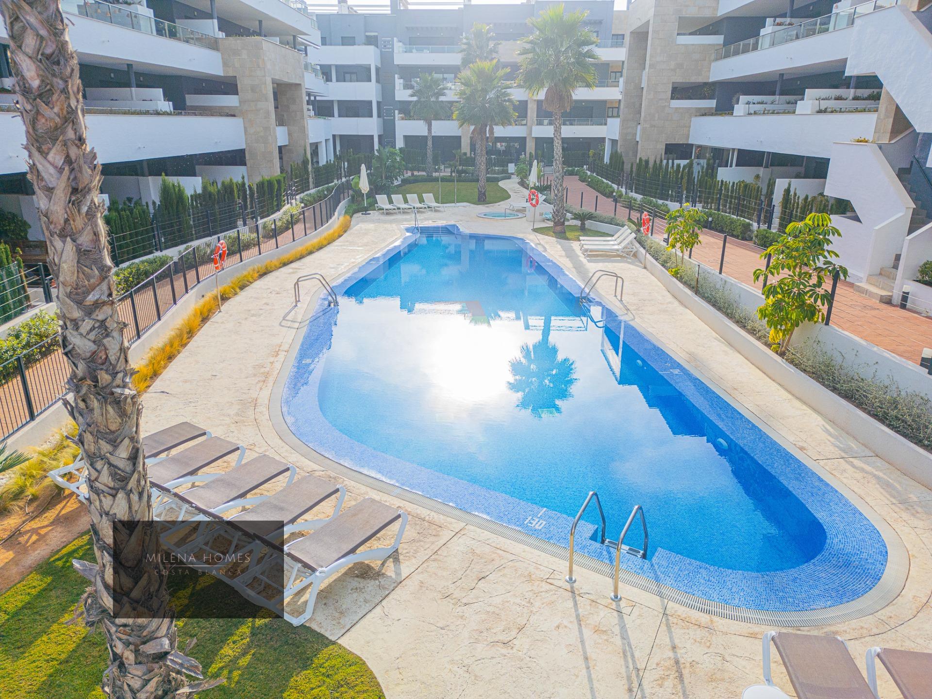 3 Bed, 2 Bath, ApartmentFor Sale, Orihuela Costa, Alicante