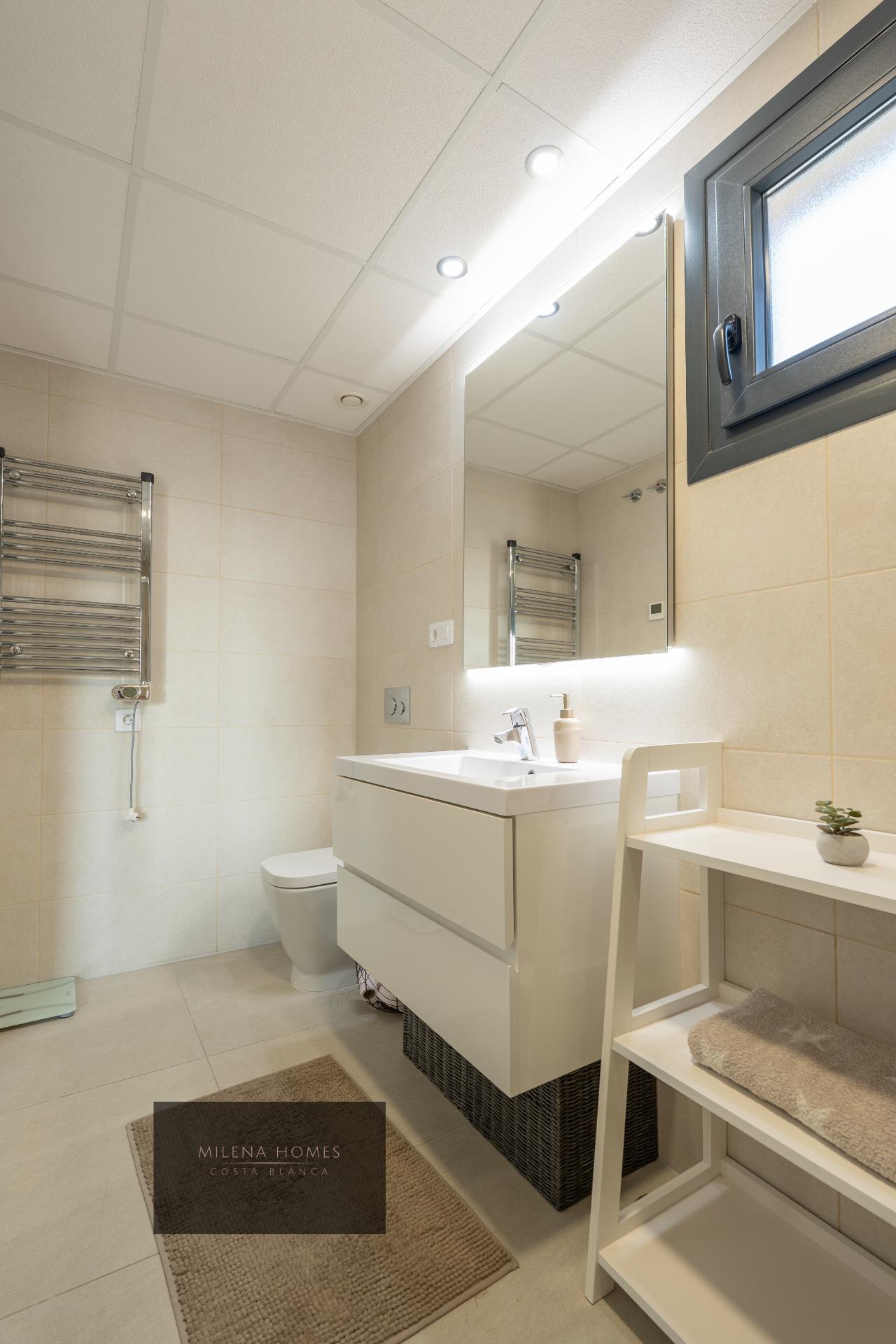 3 Bed, 2 Bath, ApartmentFor Sale, Orihuela Costa, Alicante