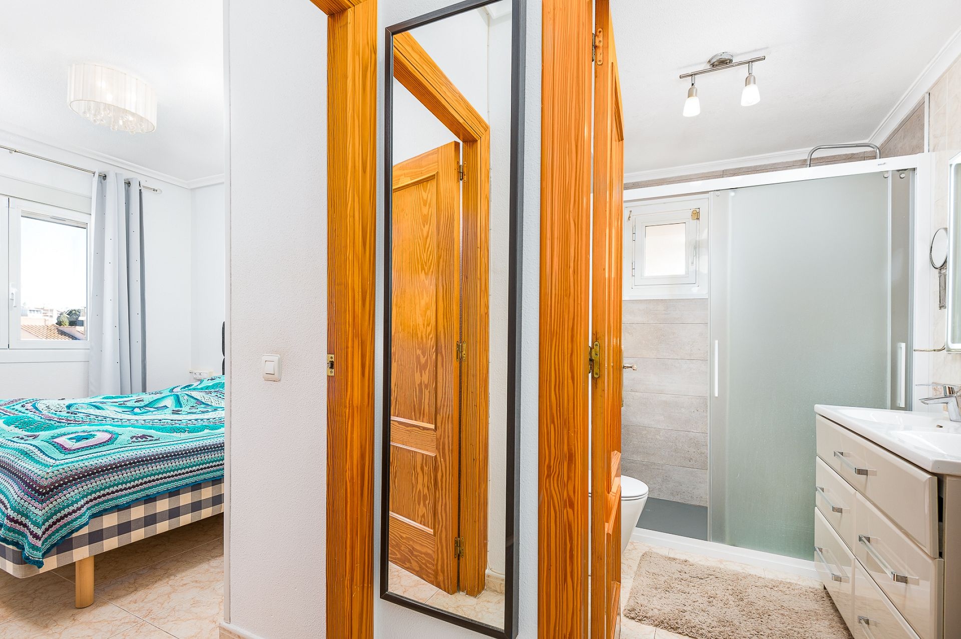 5 Bed, 3 Bath, HouseFor Sale, Torrevieja, Alicante