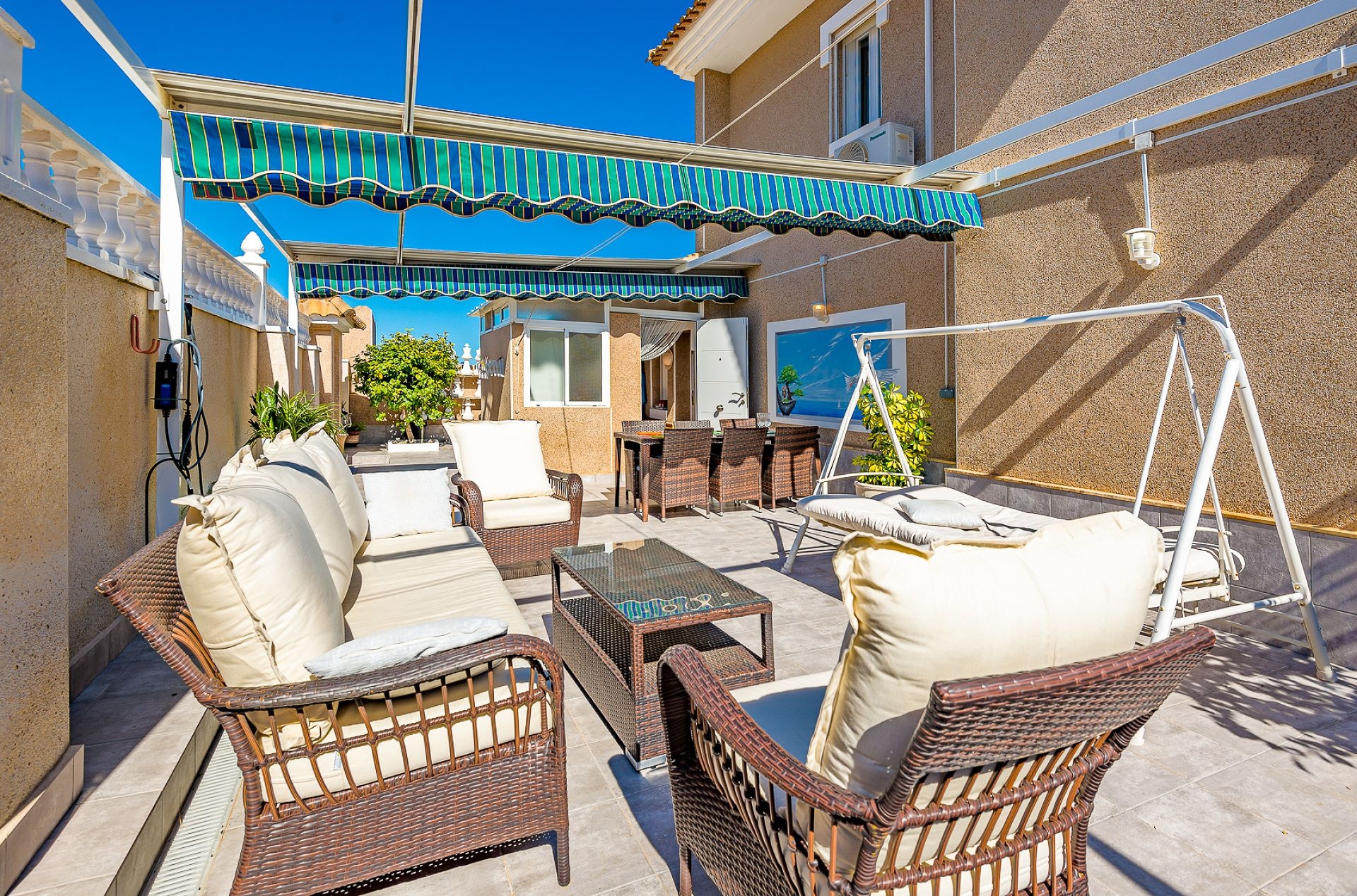 5 Bed, 3 Bath, HouseFor Sale, Torrevieja, Alicante