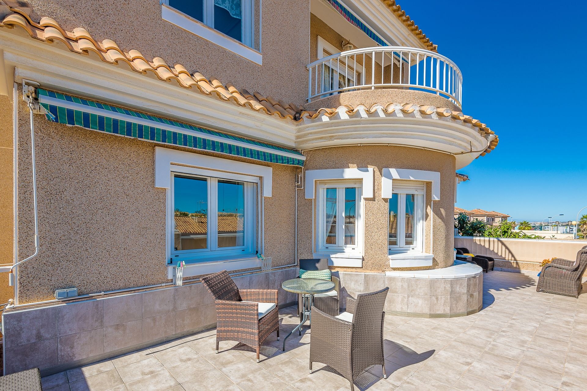 5 Bed, 3 Bath, HouseFor Sale, Torrevieja, Alicante