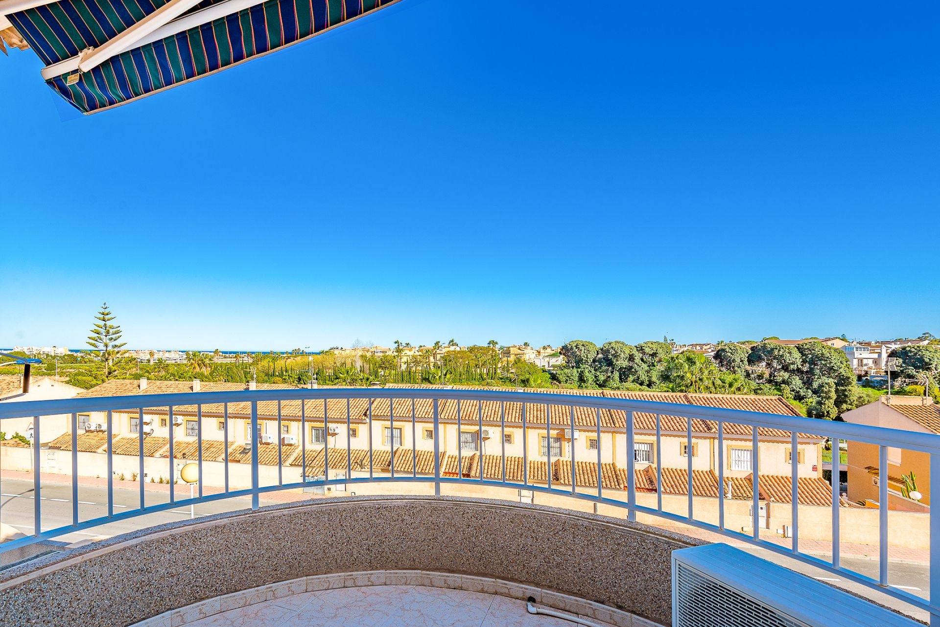 5 Bed, 3 Bath, HouseFor Sale, Torrevieja, Alicante