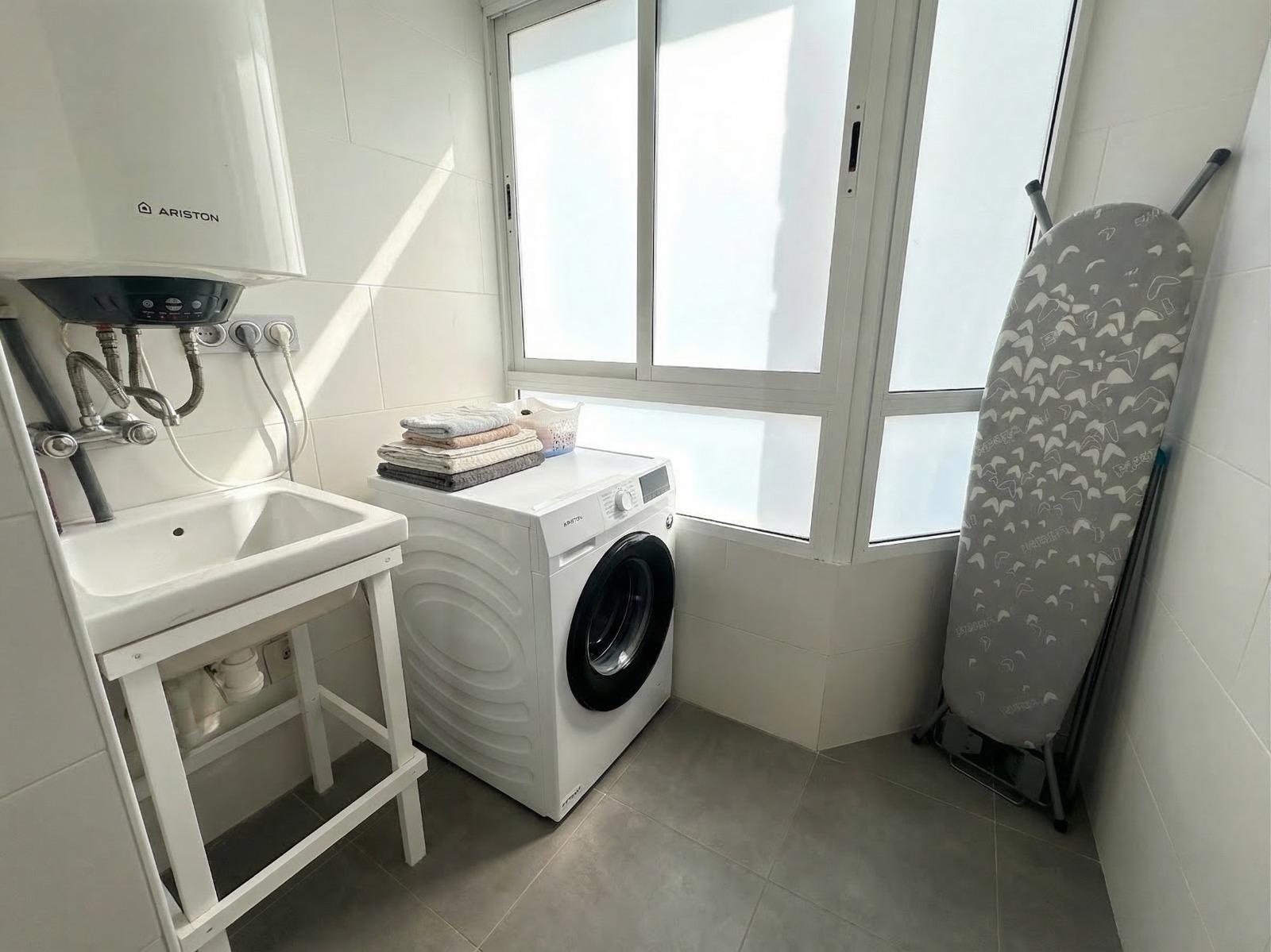 3 Bed, 2 Bath, ApartmentFor Sale, Torrevieja, Alicante