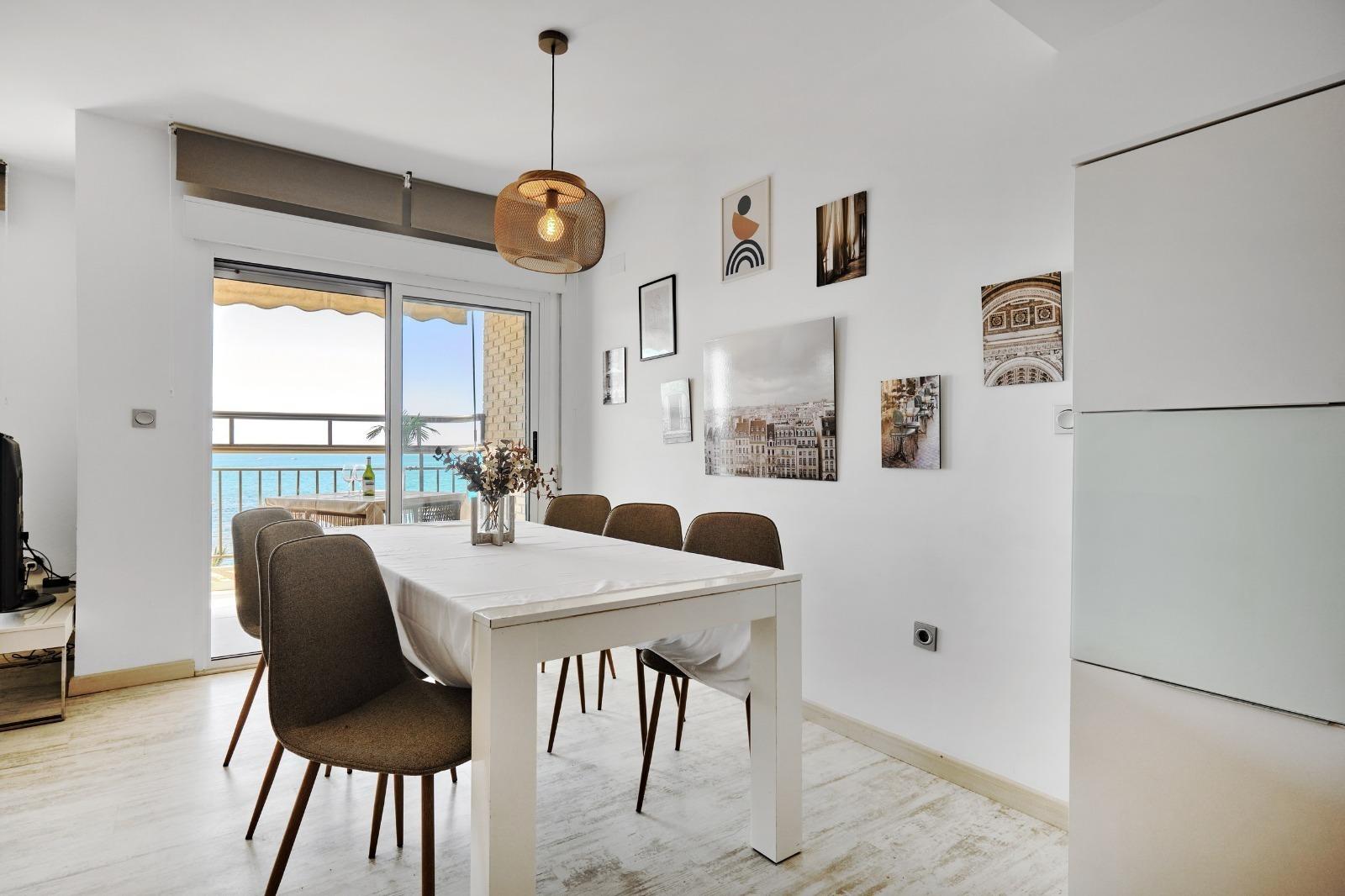 3 Bed, 2 Bath, ApartmentFor Sale, Torrevieja, Alicante