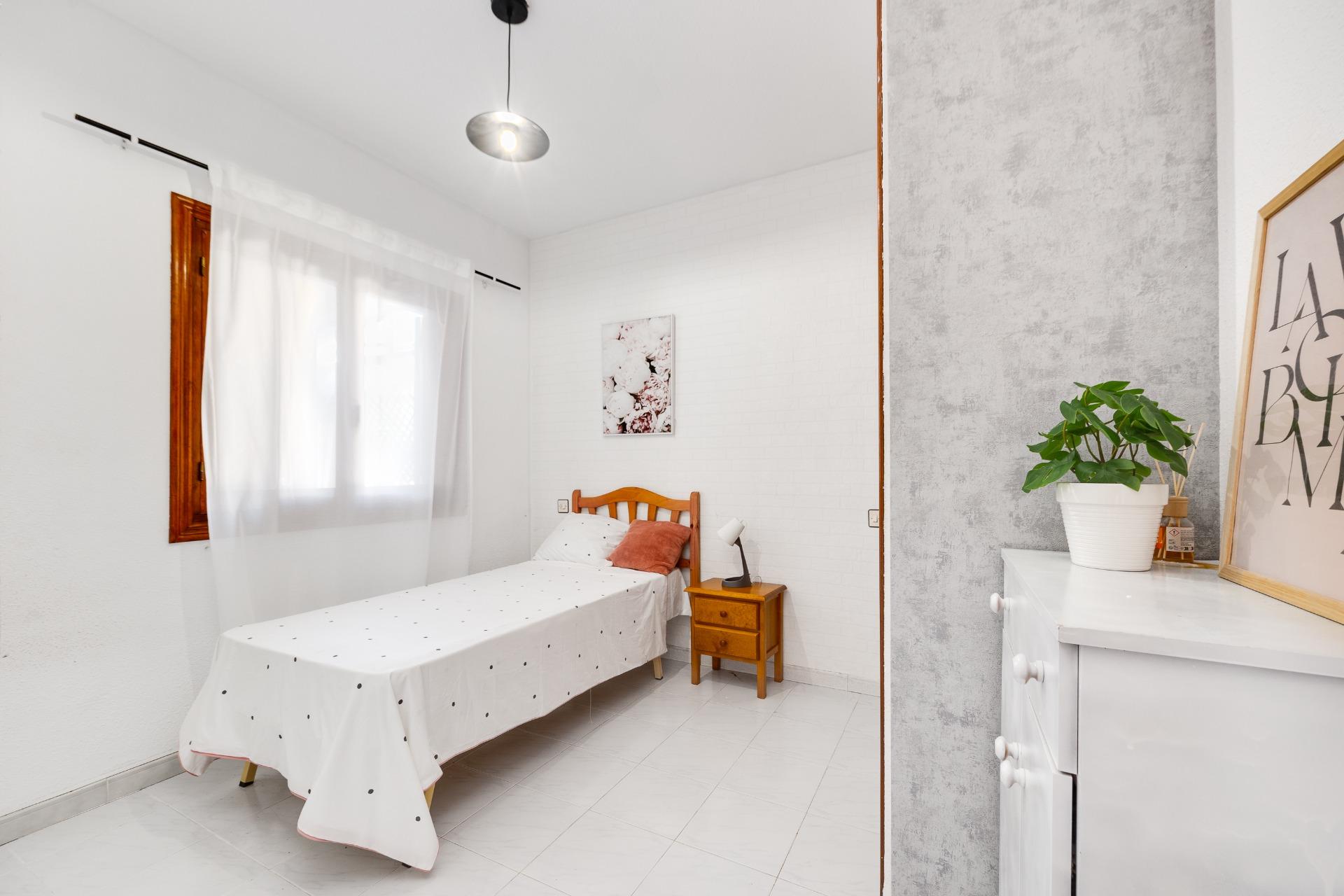 4 Bed, 2 Bath, HouseFor Sale, Torrevieja, Alicante