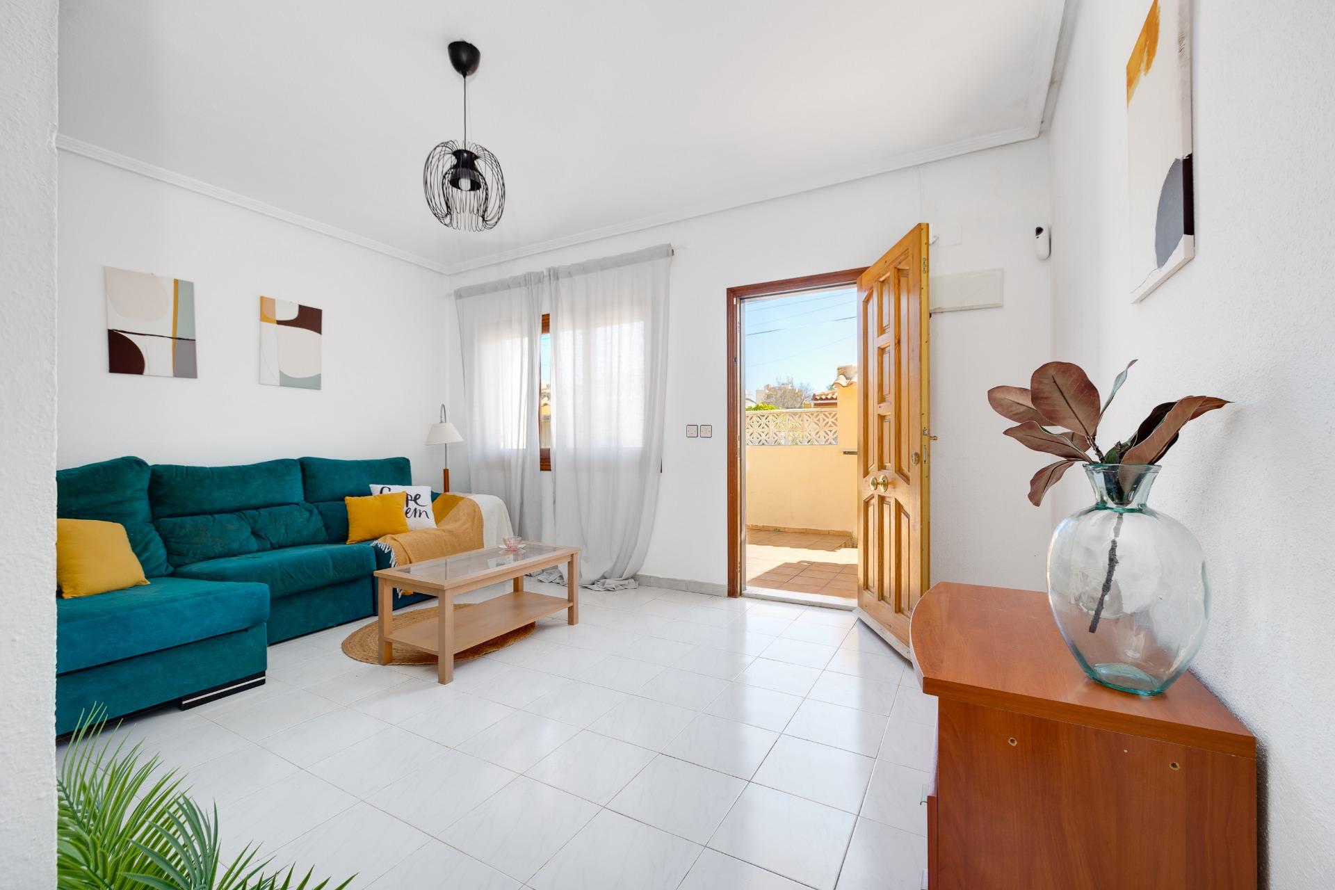 4 Bed, 2 Bath, HouseFor Sale, Torrevieja, Alicante