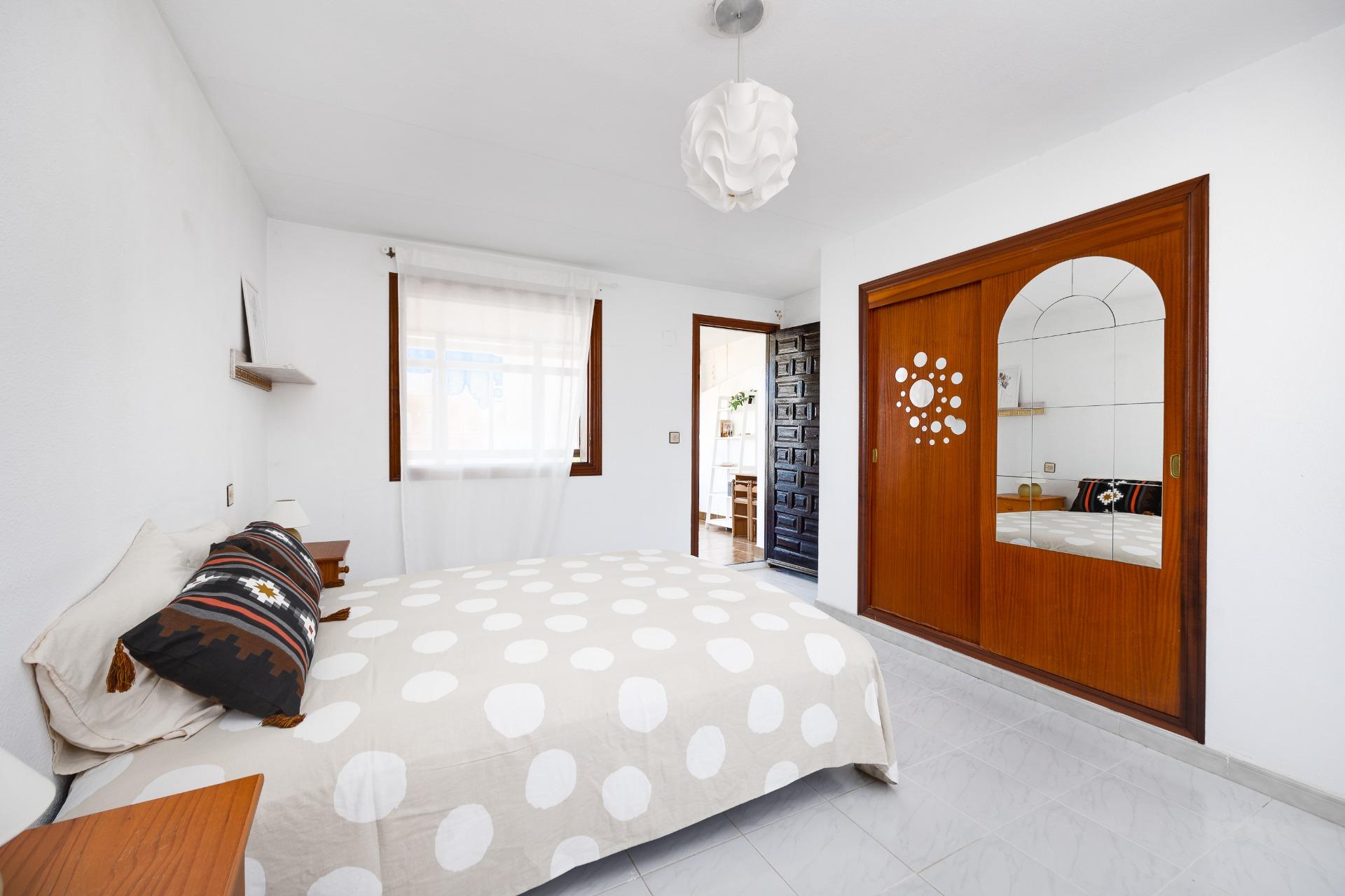 4 Bed, 2 Bath, HouseFor Sale, Torrevieja, Alicante